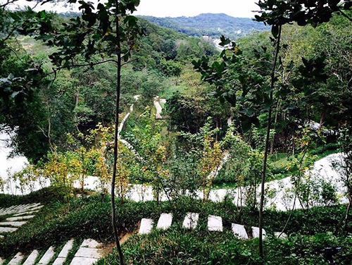 聖山夜景仿如留著50年代風華絕色