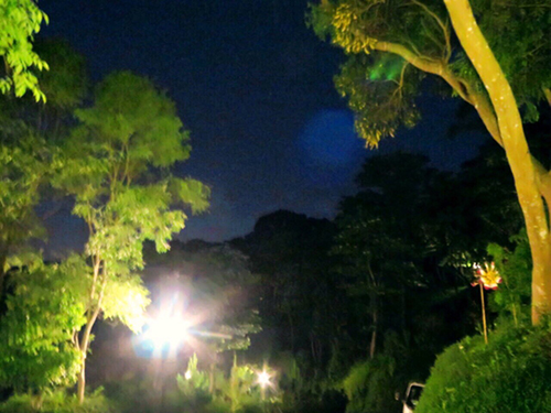 聖山夜景是一種難以形容，蒼天包容衆生胸懷的美